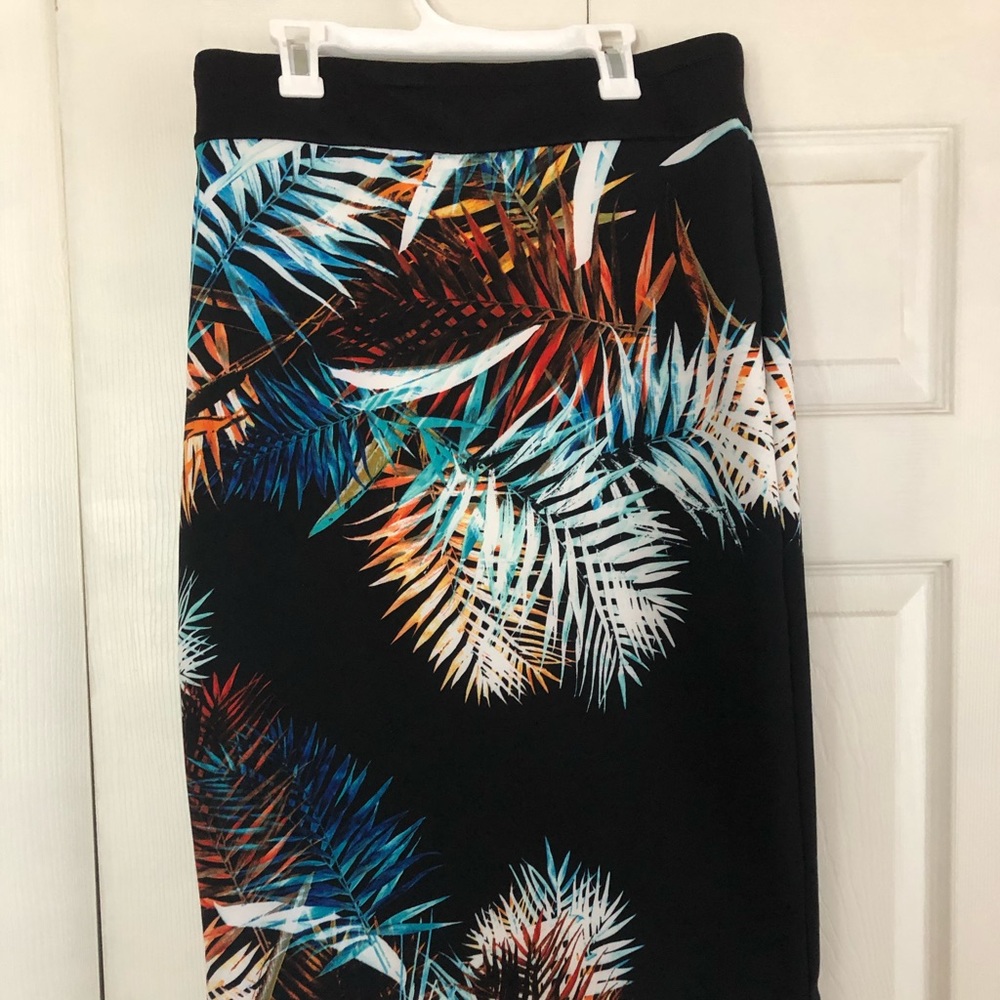 Worthington Palm Leaf Printed Pencil Skirt NWOT
